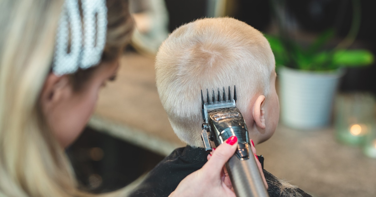 Med en hårklipper får du din egen frisørsalong hjemme - Elkjøp