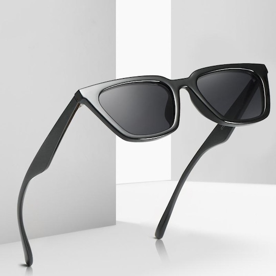 Polariserte solbriller i firkantet kattøyemodell, svart - Elkjøp