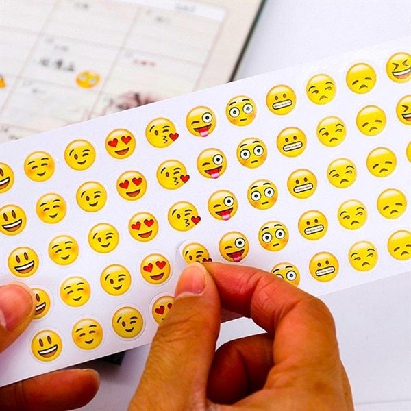Emoji Klistremerker - 660stk stickers - Andre husholdningsprodukter - Elkjøp