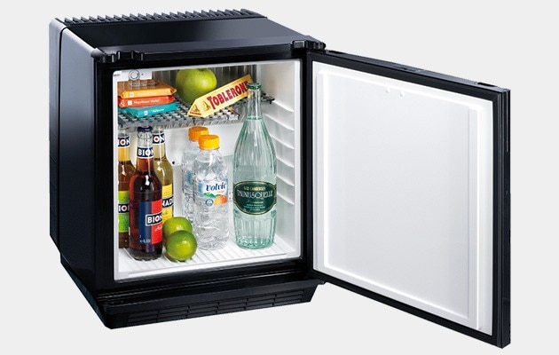 Et minikjøleskap passer perfekt til snacks og drikkevarer - Elkjøp