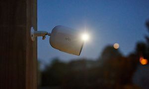 Arlo Go V2 trådløs 4G LTE sikkerhetskamera - Elkjøp