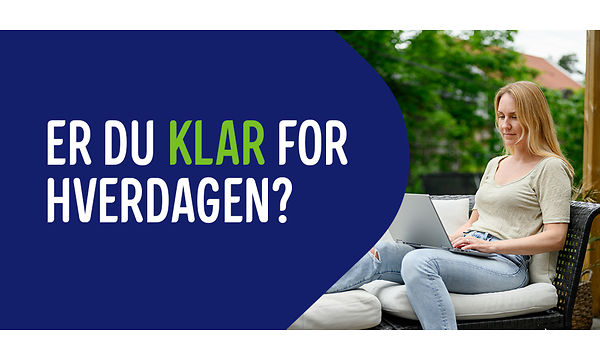 Er du klar for hverdagen-banner med norsk tekst og kvinne som jobber på en bærbar pc