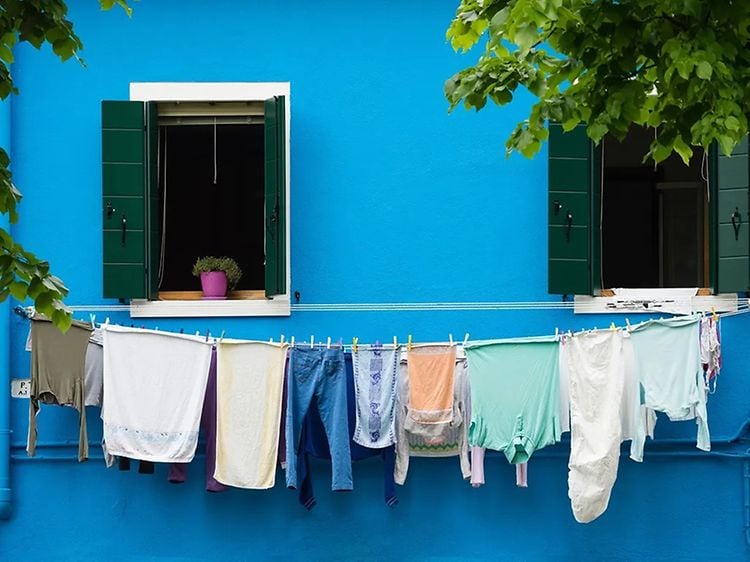Hvordan sortere og vaske klær på best måte | Elkjøp